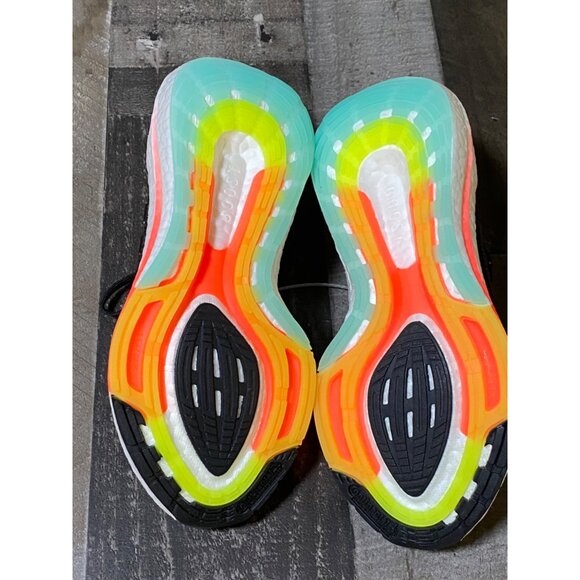 Adidas ULTRABOOST 22 J GIRL Big Kids SIZE 4 Sneaker cblack/turbo/mineus GY4516 - Picture 11 of 14